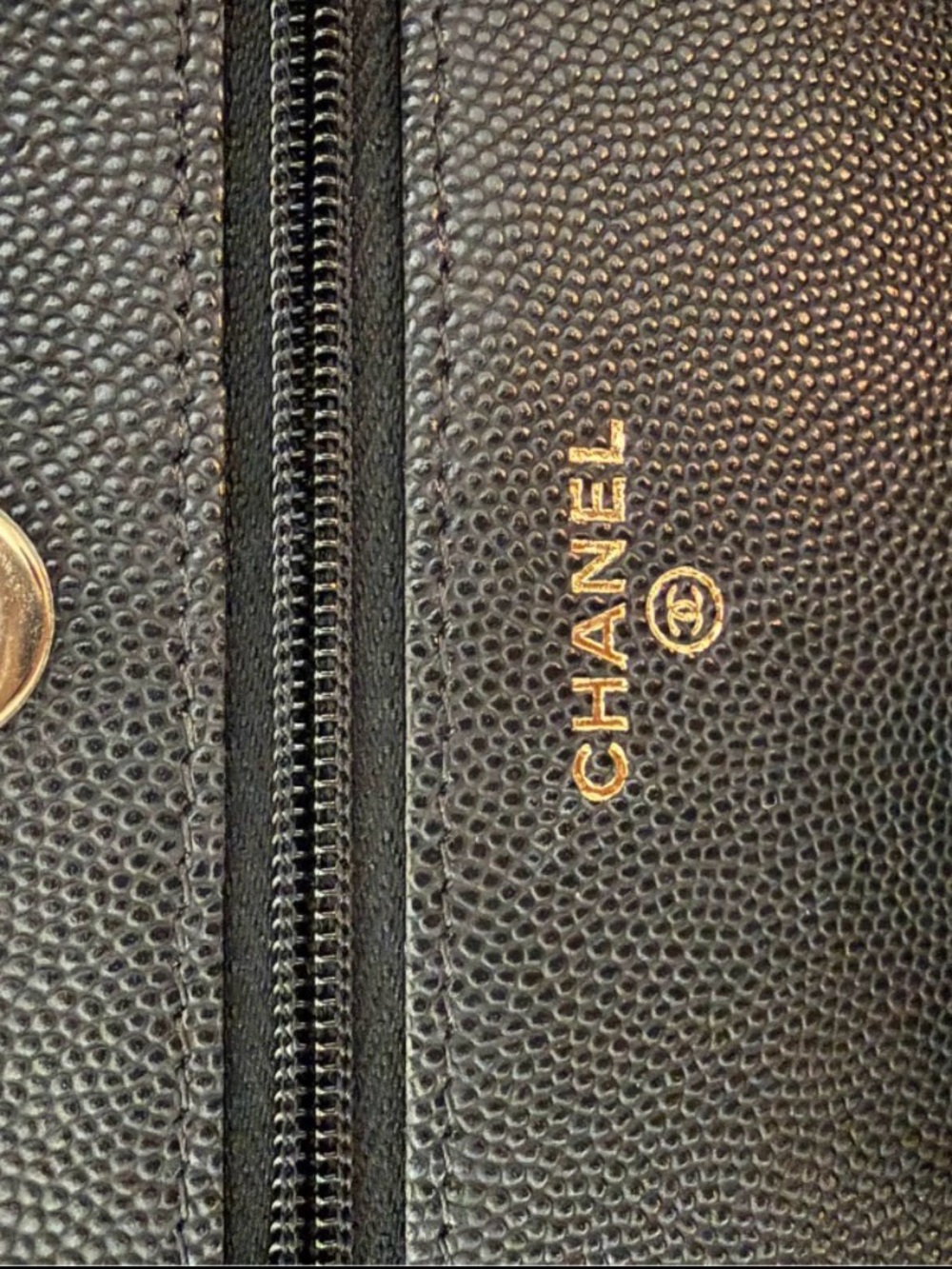 CHANEL Black Quilted Crossbody Wallet with Champagne Gold CC - Picture 11 of 11